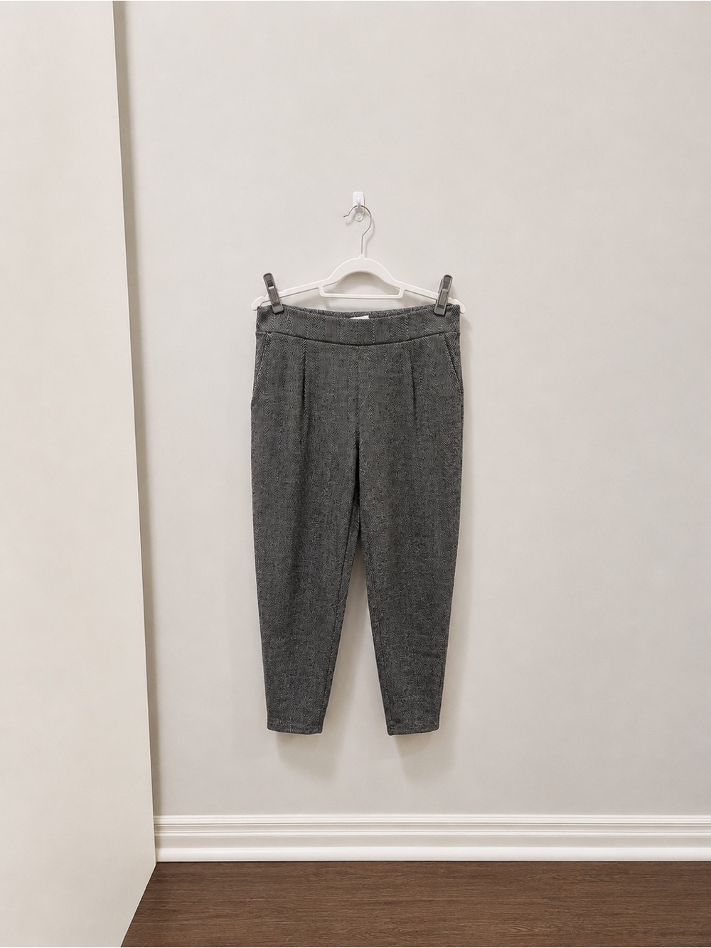 Cropped Tapered Dress Pants - Gray